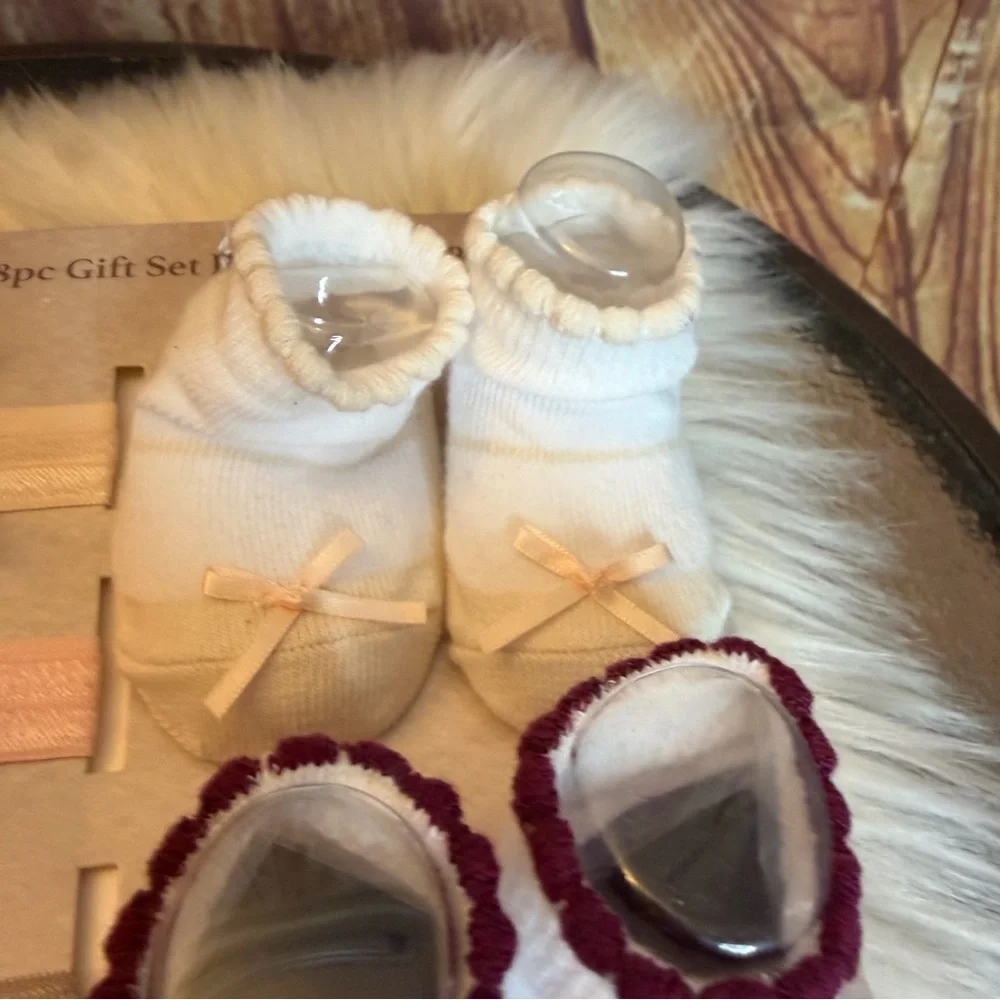 Elly & Emmy 7pc Baby Girl Gift Set Headwraps & Booties 0-12 Months